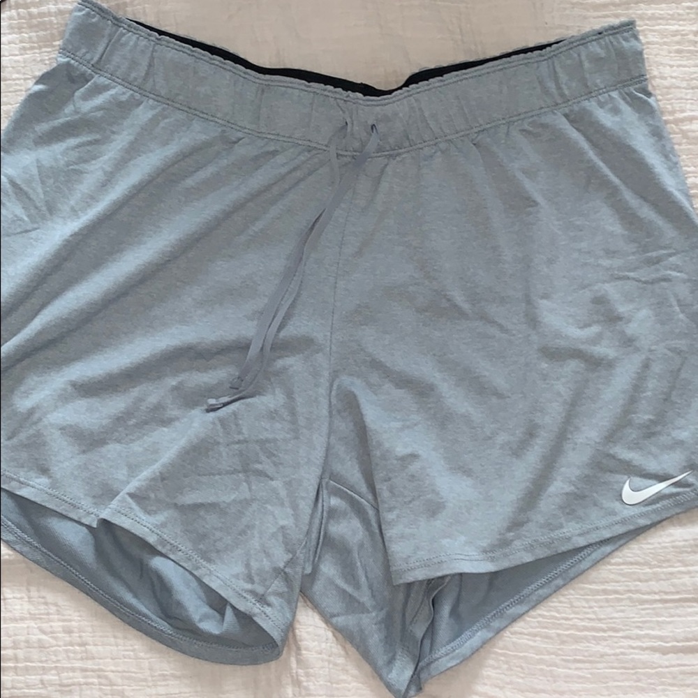 grey nike dri-fit shorts
